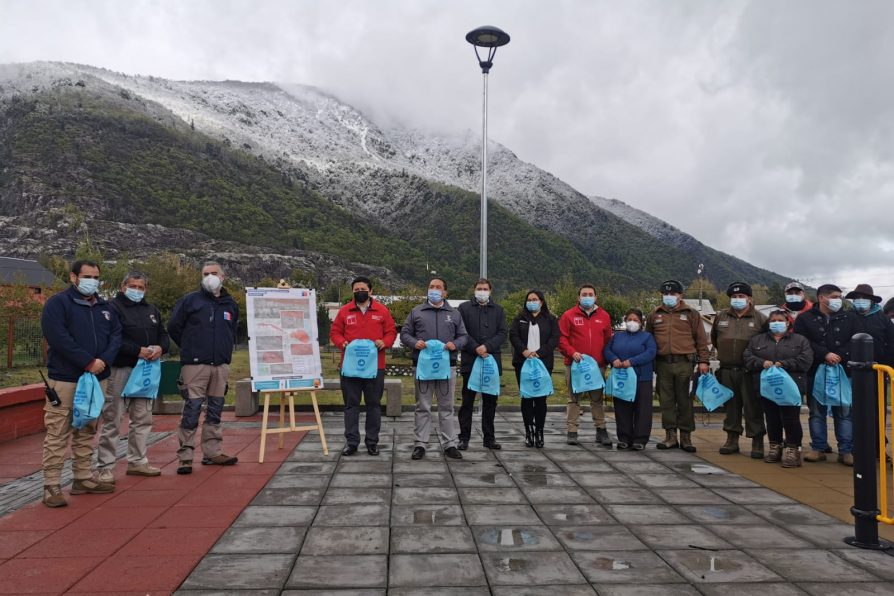 Presentan a la comunidad el plan de evacuación ante posible erupción del Volcán Antuco