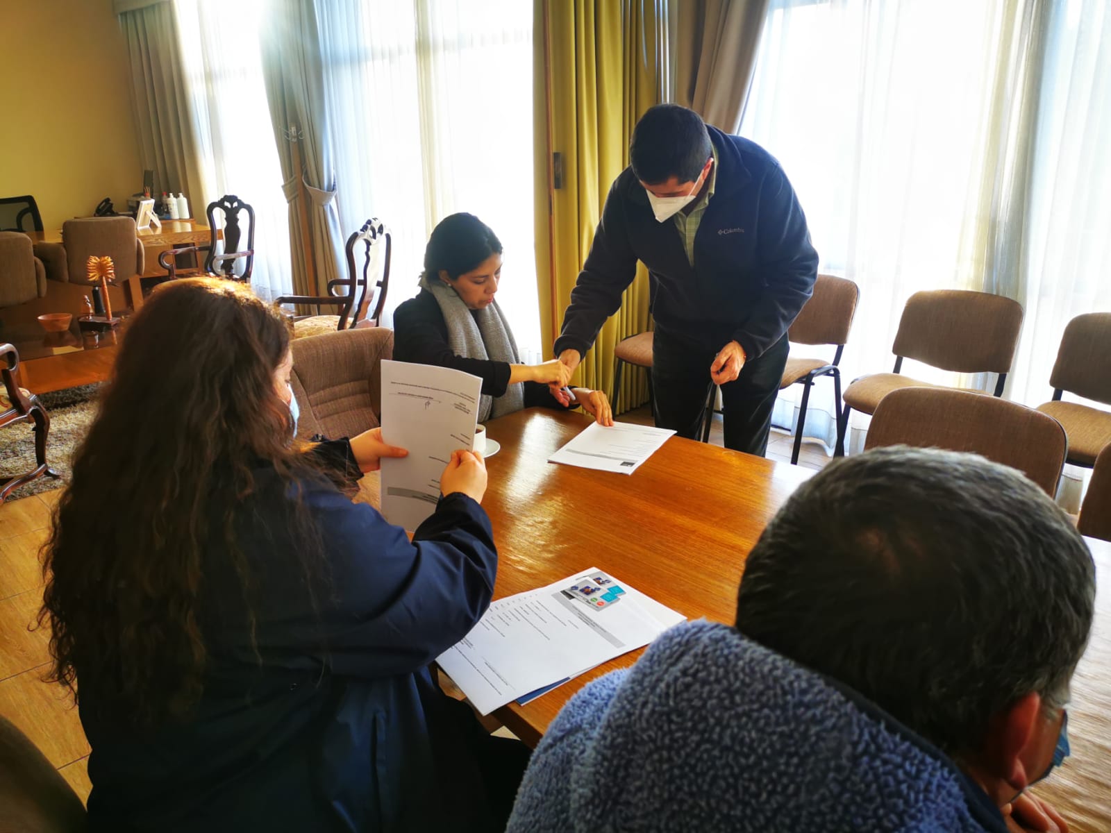 Delegación Presidencial entrega segunda etapa de ayuda a víctimas de atentado en Mulchén