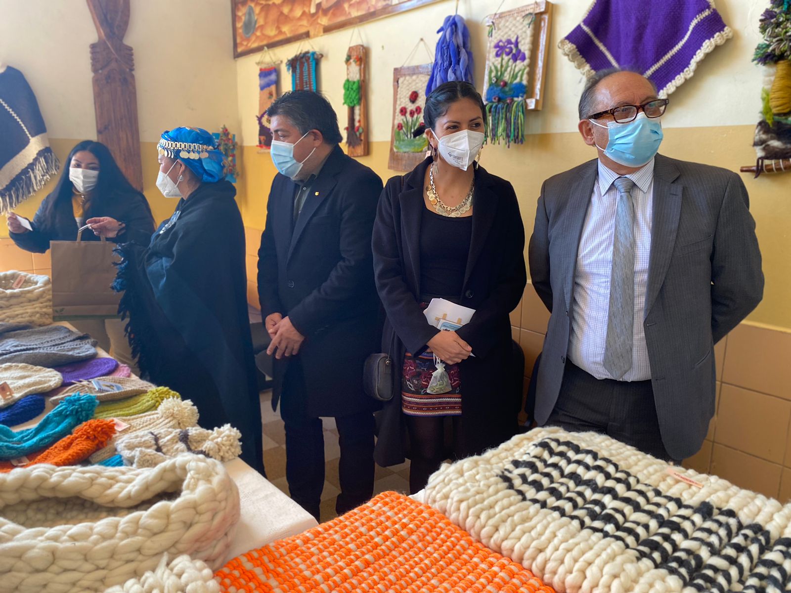 Autoridades de Biobío conmemoran día de la Mujer Indígena en Liceo Nuevo Mundo de Mulchén